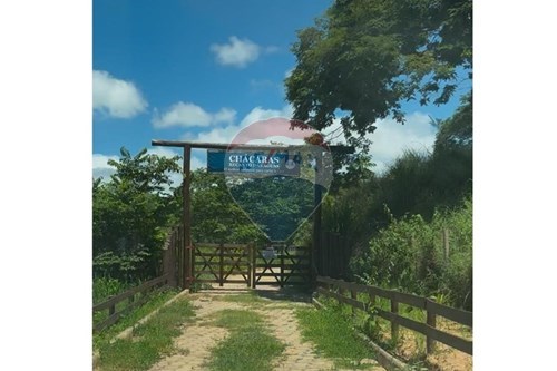 Venda-Chácara / Sítio / Fazenda-Rua Moreira Sales , 1422  - Cachoeira Dos Bretas  - Vila Bretas , Governador Valadares , Minas Gerais , 35105000-870671017-100