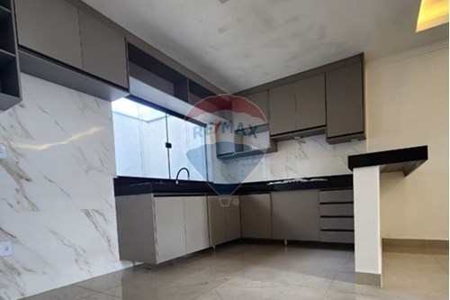 Venda-Casa-Castanheiras , Governador Valadares , Minas Gerais , 35054751-870671001-85