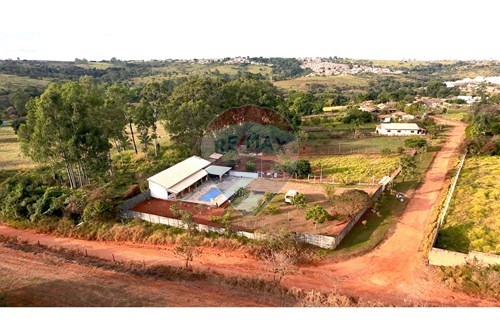 Venda-Chácara / Sítio / Fazenda-Avenida Caricio Antonio Cunha , 65  - Conjunto Habitacional Boa Vista , Araxá , Minas Gerais , 38183970-870431039-51