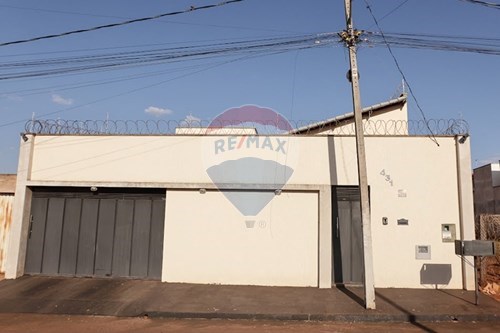 Venda-Casa-Rua RD 16 , 431  - Residencial Drummond , Ituiutaba , Minas Gerais , 38302292-870771001-3