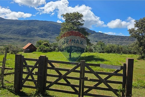 Venda-Chalé-Rua Olhos d`agua , Lapinha da Serra , 01  - Casa Do Vaz  - Centro , Santana do Riacho , Minas Gerais , 35845-000-870421013-50