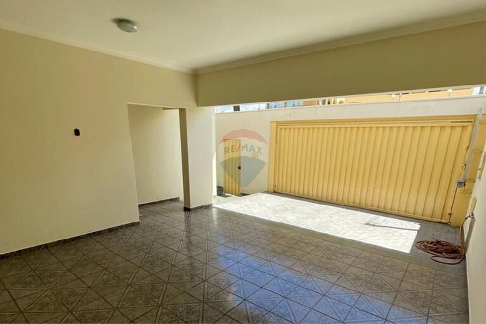 Casa - Venda - Passos , Minas Gerais - Imagem do WhatsApp de 2025-09-19 à(s) 18.12.36_a4232a90.jpg - 870731003-17