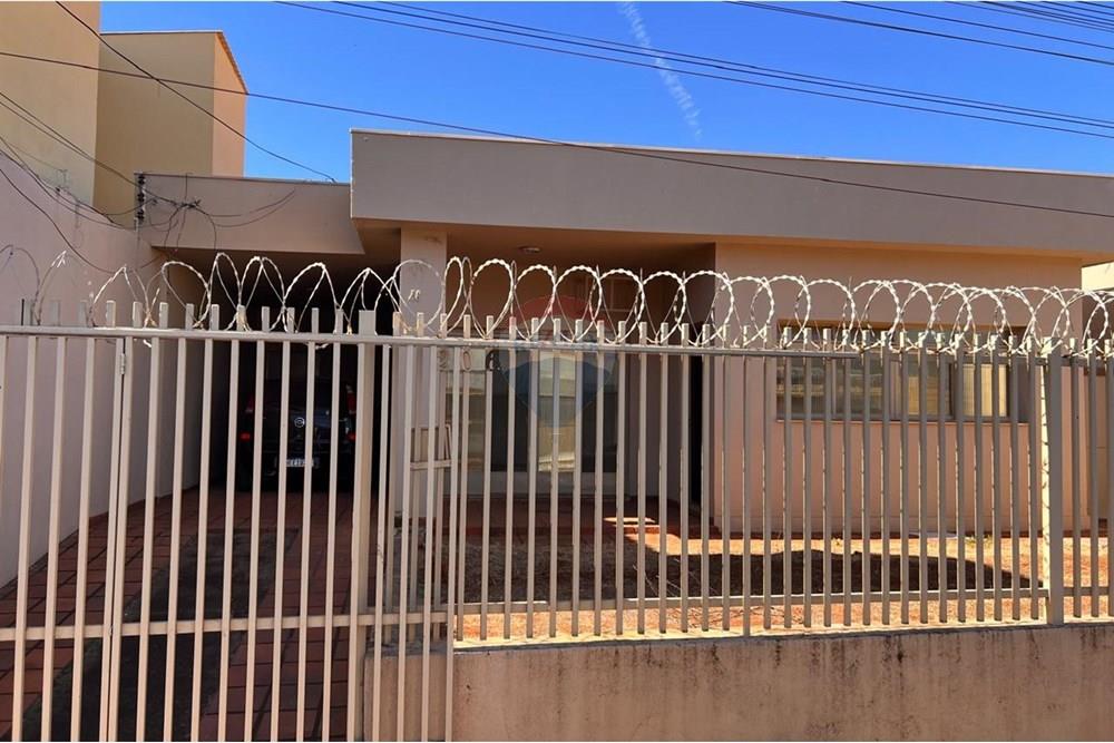 Casa - Venda - Uberaba , Minas Gerais - WhatsApp Image 2025-10-28 at 09.11.57 (1).jpeg - 870291032-7