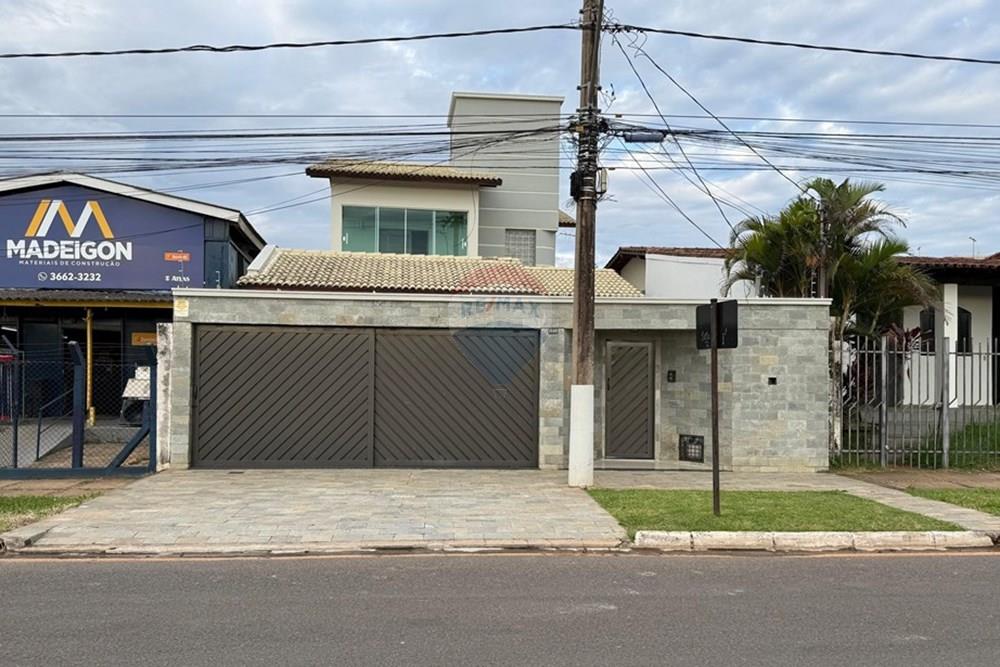 Casa - Venda - Araxá , Minas Gerais - WhatsApp Image 2025-05-02 at 11.55.37 (1).jpeg - 870431012-51