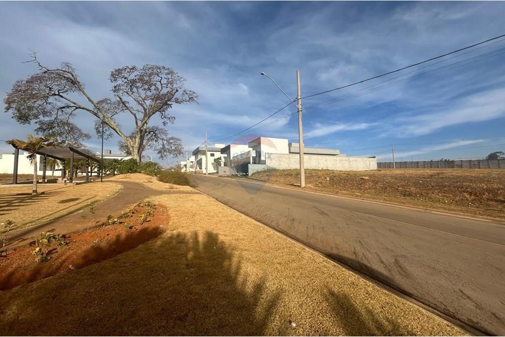 Terreno - Venda - Araxá , Minas Gerais - 317a6467-7ba2-42c6-a52e-2e0cbc0a7f65.jpeg - 870431001-150