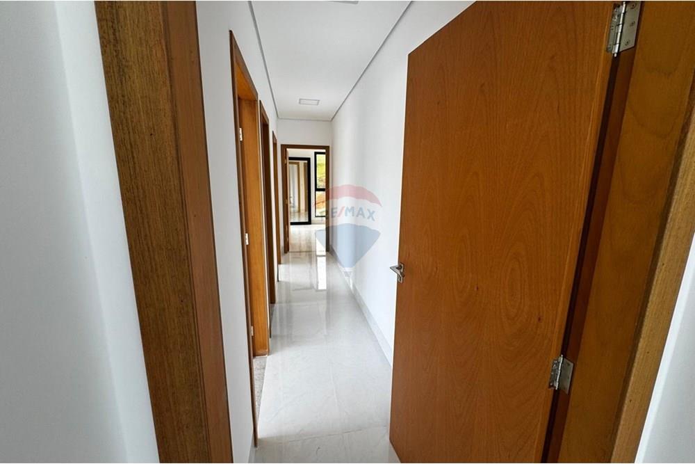 Cobertura - Venda - Governador Valadares , Minas Gerais - Corredor dos quartos.jpeg - 870671006-37