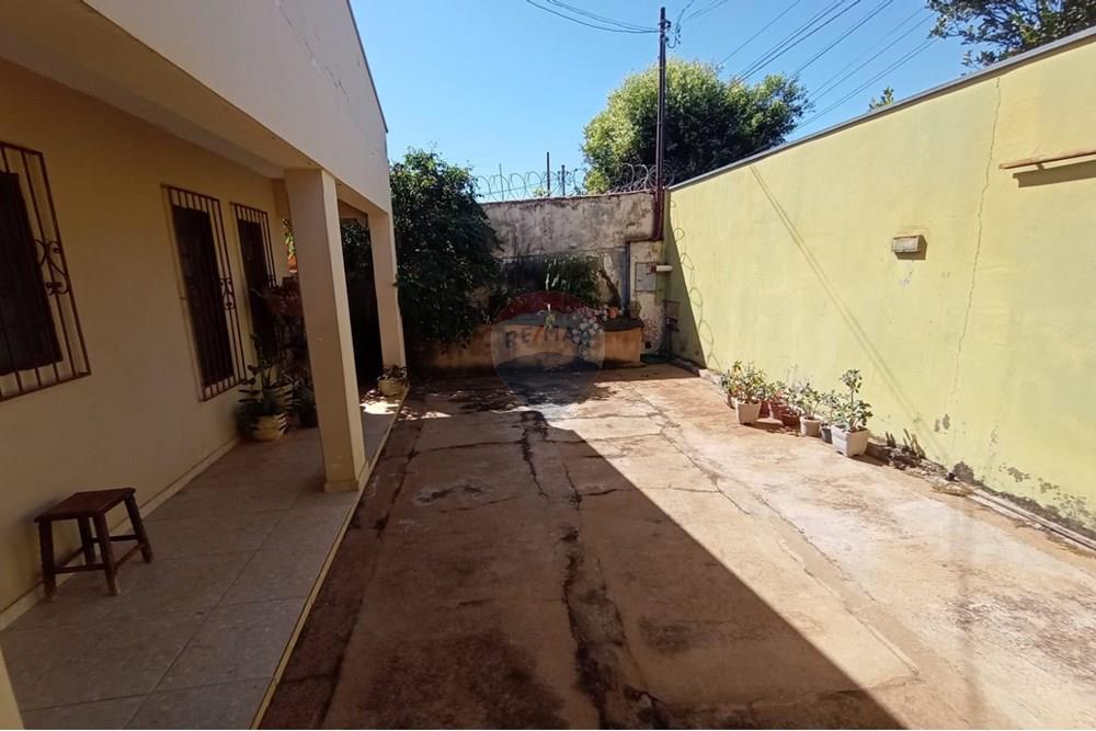 Casa - Venda - Uberaba , Minas Gerais - 03 Casa Venda 370 mil Bairro Cidade Jardim em Uberaba na Remax 870291025-99.jpeg - 870291025-99