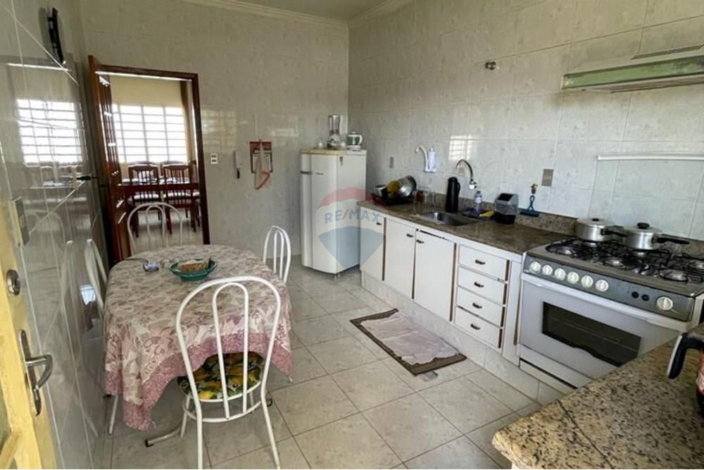 Casa - Venda - Passos , Minas Gerais - Imagem do WhatsApp de 2025-09-19 à(s) 18.12.37_e792722c.jpg - 870731003-17