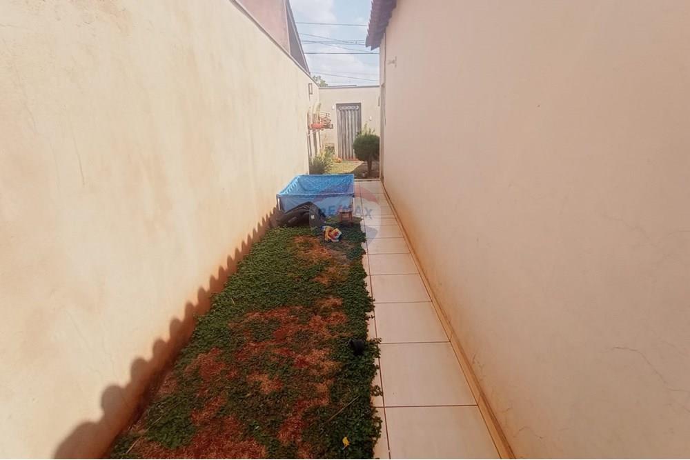 Casa - Venda - Uberaba , Minas Gerais - 12 Casa Venda 350 mil no Beija Flor em Uberaba na Remax 870291025-128.jpeg - 870291025-128