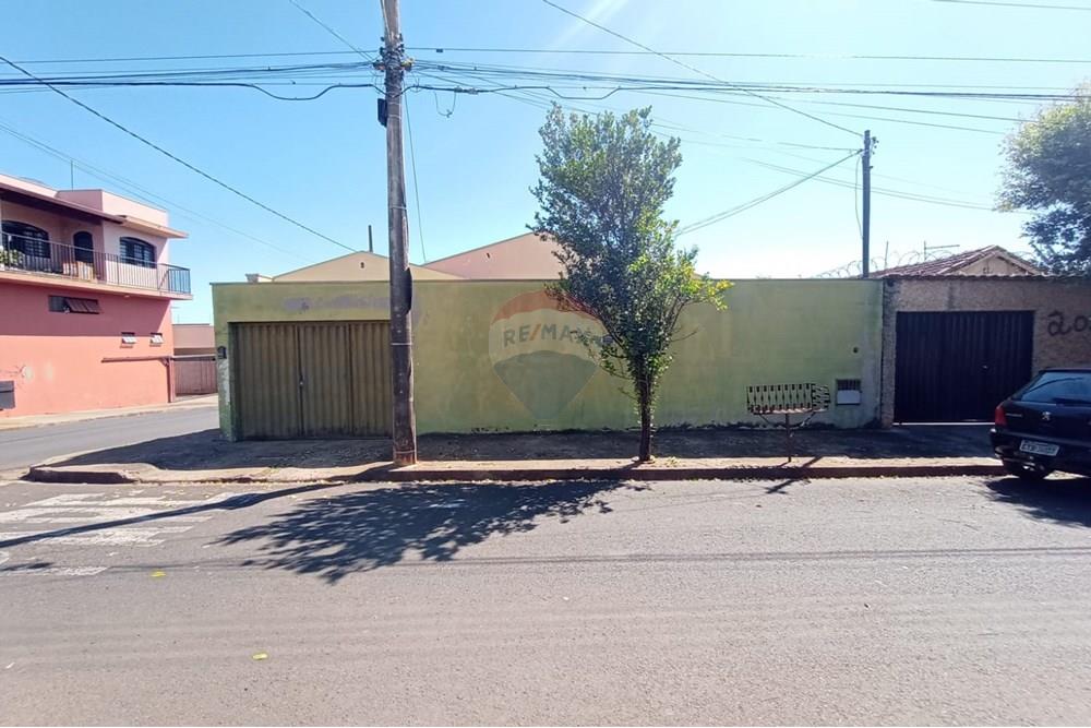 Casa - Venda - Uberaba , Minas Gerais - 01 Casa Venda 370 mil Bairro Cidade Jardim em Uberaba na Remax 870291025-99.jpeg - 870291025-99