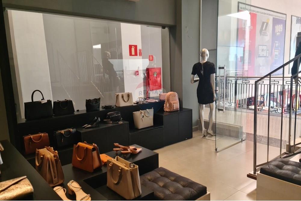 Loja em Shopping - Venda - Araxá , Minas Gerais - Gizele Sala Comercial duplex Shopping Boulevar Garden Depósito Sala Ampla.jpg - 870431004-112