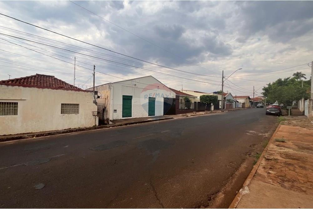 Ponto Comercial/ Loja - Alugar - Ituiutaba , Minas Gerais - IMG-20251007-WA0012.jpg - 870771008-4