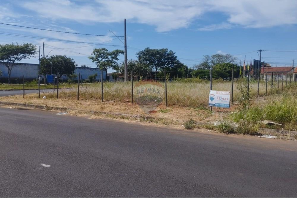 Terreno - Venda - Araguari , Minas Gerais - WhatsApp Image 2025-04-08 at 17.10.58 (2).jpeg - 870441003-42