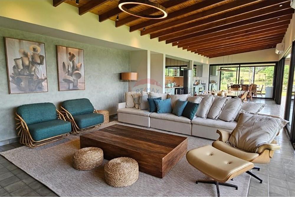 Casa de Campo - Venda - Delfinópolis , Minas Gerais - WhatsApp Image 2025-05-02 at 15.39.00 (1).jpeg - 870721004-1