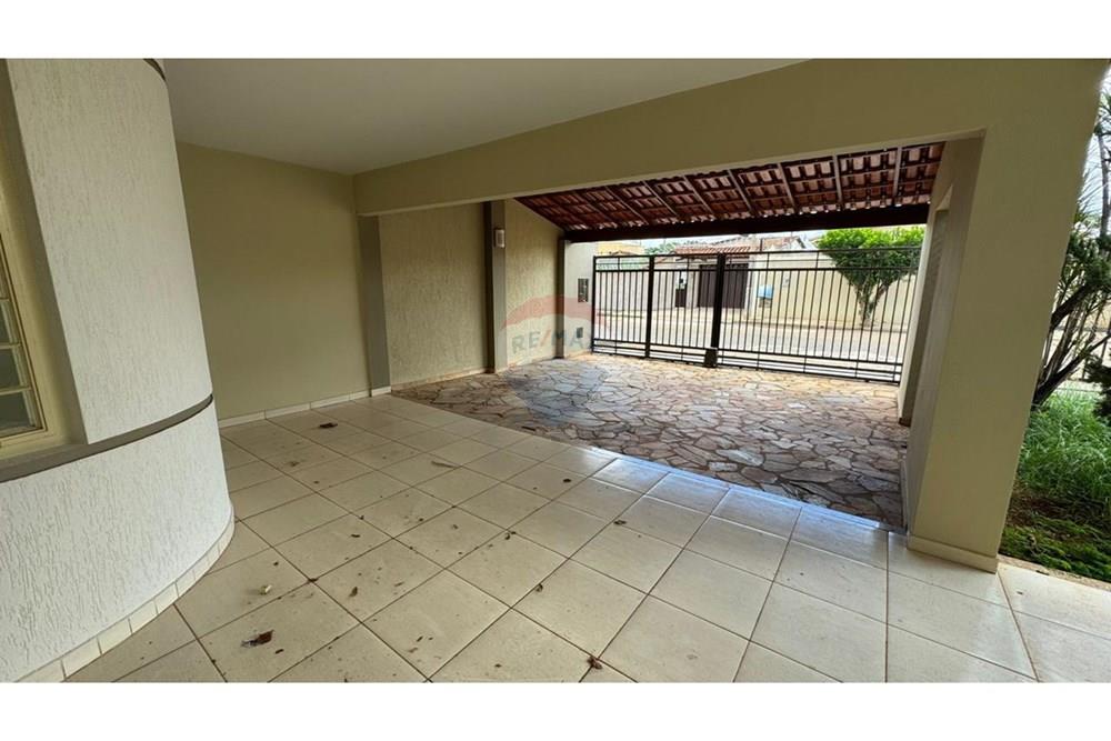 Casa - Venda - Pompéu , Minas Gerais - garagem.jpeg - 870241024-80