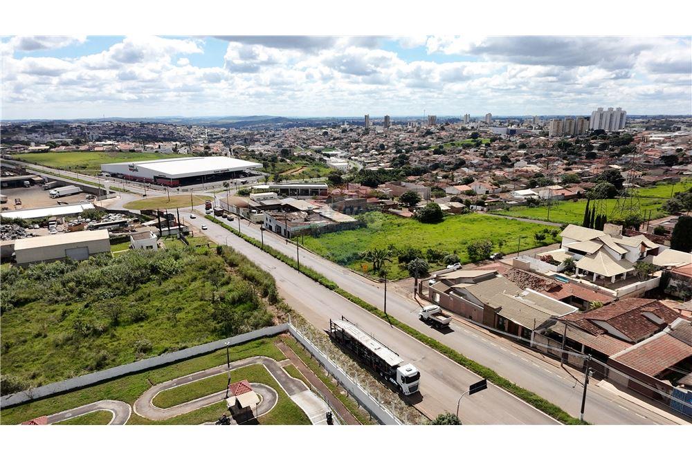 Casa - Venda - Araxá , Minas Gerais - 50 - 870431039-45