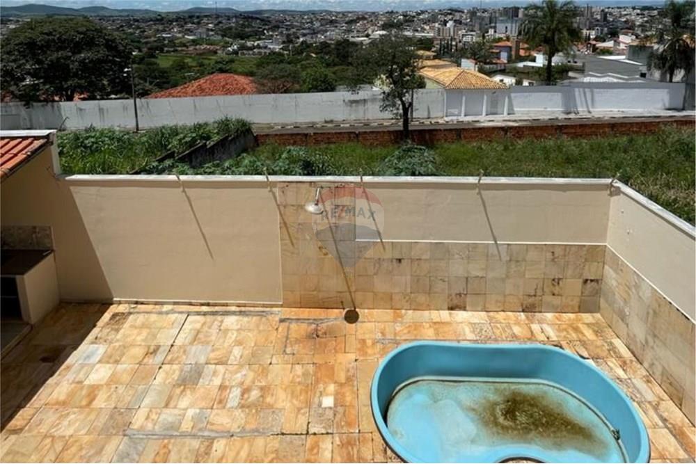 Casa - Venda - Passos , Minas Gerais - Imagem do WhatsApp de 2025-09-19 à(s) 18.12.41_0130fb49.jpg - 870731003-17