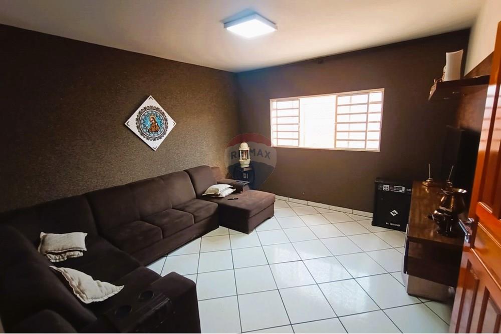 Casa - Venda - Uberaba , Minas Gerais - 06 Casa Venda 360 mil no Fabrício em Uberaba na Remax 870291025-119.jpeg - 870291025-119