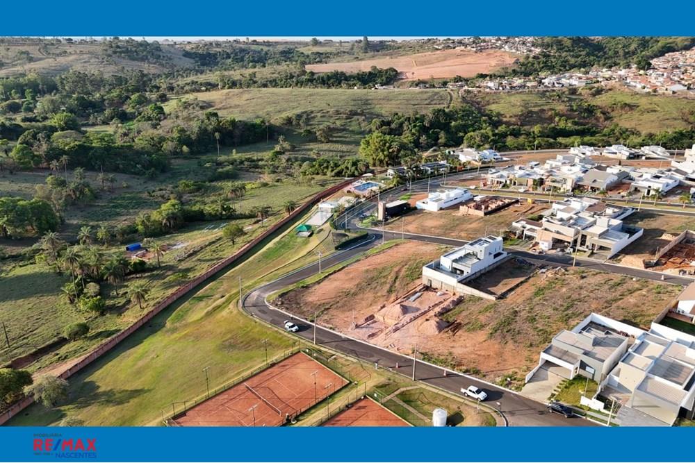 Terreno - Venda - Araxá , Minas Gerais - Delimitação de área aproximada (2400 x 1600 px) (2).jpg - 870431063-4