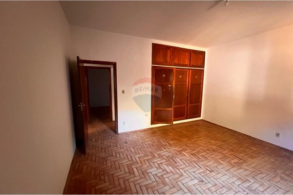 Casa - Venda - Uberaba , Minas Gerais - WhatsApp Image 2025-10-28 at 09.12.03 (1).jpeg - 870291032-7