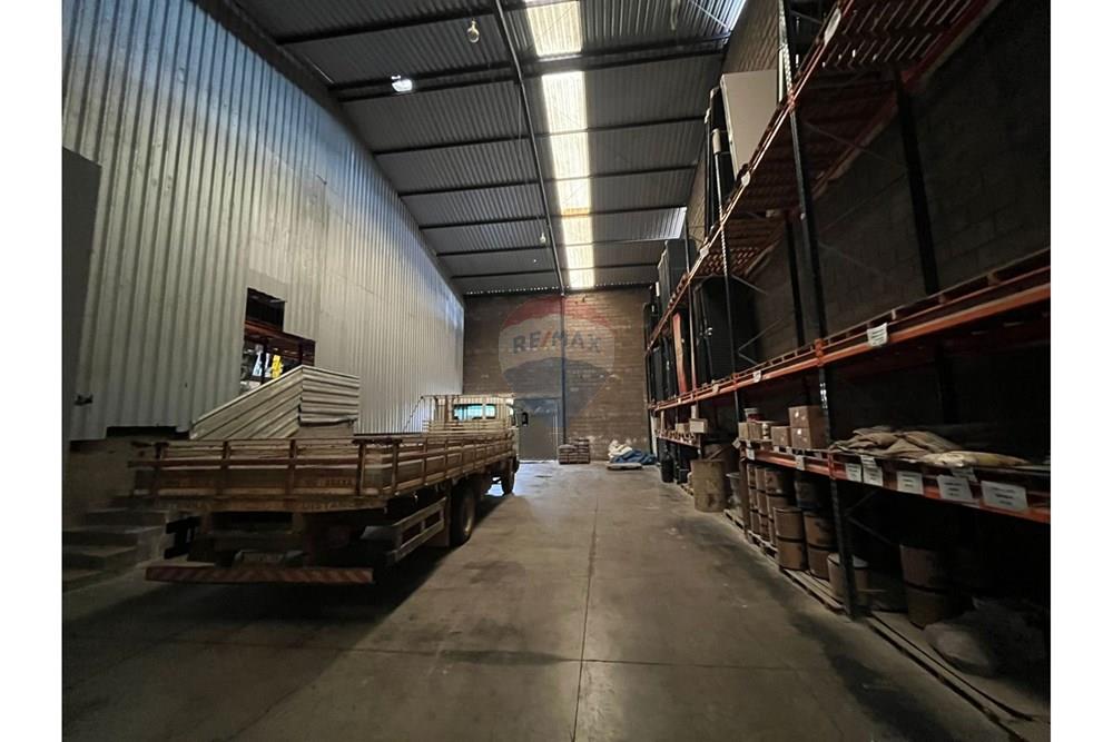 Galpão - Venda - Araxá , Minas Gerais - galpao HM 6.jpeg - 870431058-1