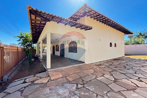 Venda-Casa de Condomínio-Residencial Primavera SHA Conjunto 5 , 5  - Apenas 5 minutos do centro de Águas Claras  - Arniqueiras , Águas Claras , Distrito Federal , 71995050-880411041-9