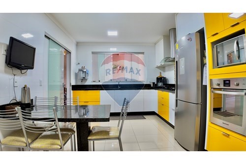 Venda-Casa-Vicente Pires Rua 12 Chácara 319 , 12  - Próximo ao Supermercado Tatico  - Vicente Pires , Vicente Pires , Distrito Federal , 72007-810-880411043-5