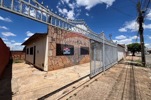 Venda-Casa-QNM 24 CONJUNTO J , 36  - Ceilandia Norte , Ceilandia , Distrito Federal , 72130520-880351011-80