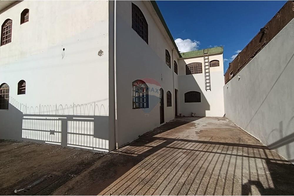 Sobrado - Venda - Ceilandia , Distrito Federal - predio Qno entrada 2.jpg - 880341022-111