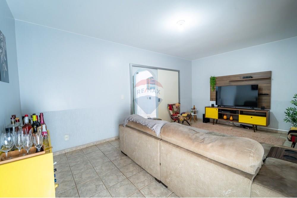 Casa - Venda - Ceilandia , Distrito Federal - WhatsApp Image 2025-10-21 at 14.02.19 (3).jpeg - 880401001-97