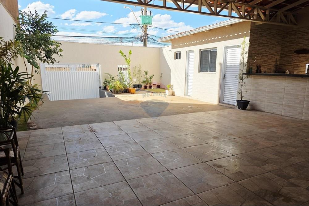 Casa - Venda - Taguatinga , Distrito Federal - WhatsApp Image 2025-06-23 at 12.09.17 PM.jpeg - Garagem - 880391040-72