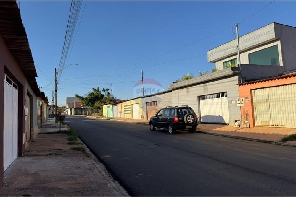 Casa - Venda - Valparaíso de Goiás , Goiás - 54f7cc0e-96c5-46bd-91c1-419450ba0be3.jpg - 880351097-6