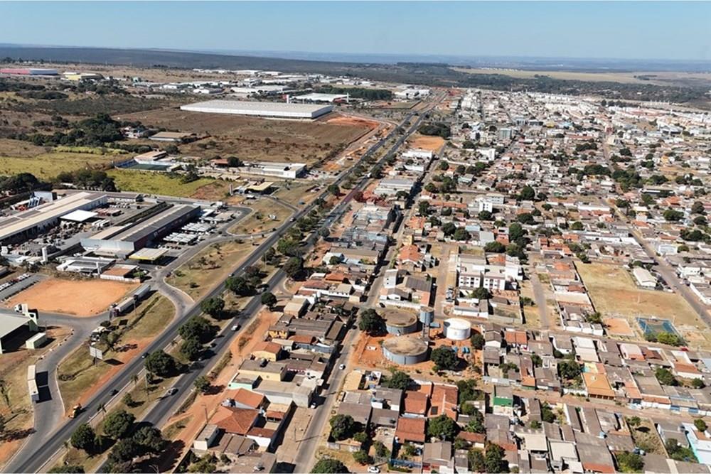 Sobrado - Venda - Valparaíso de Goiás , Goiás - dji_fly_20250724_142202_0213_1753716145706_photo.jpg - 880351097-4