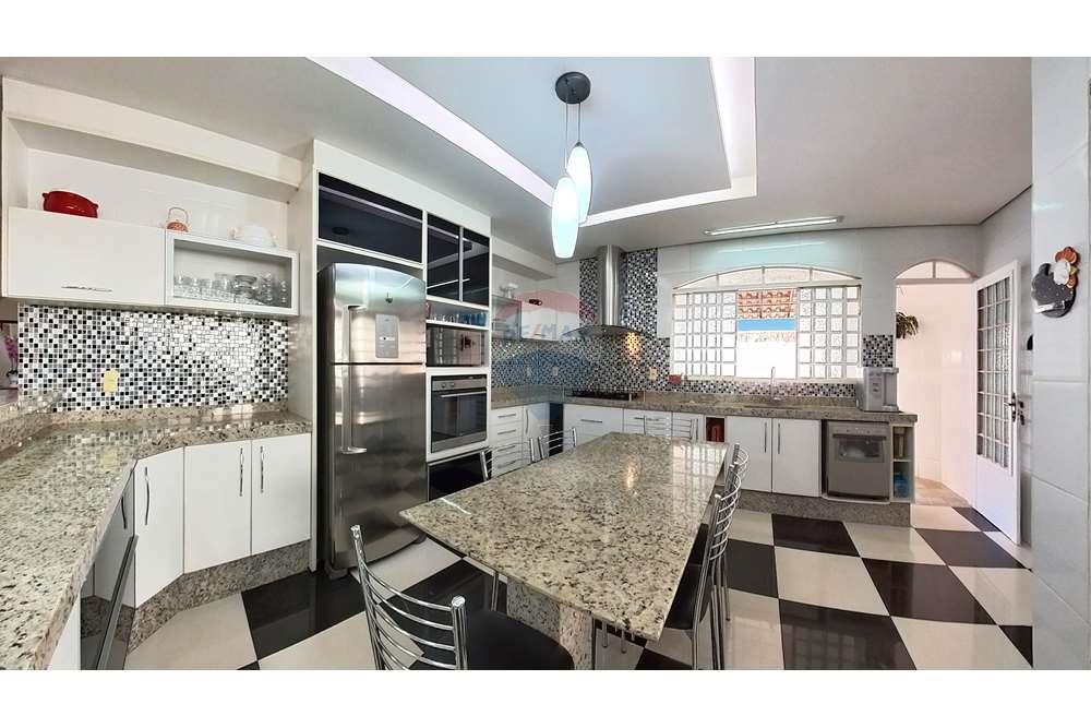 Casa de Condomínio - Venda - Vicente Pires , Distrito Federal - IMG_20240708_151037_00_merged.jpg - 880331011-63