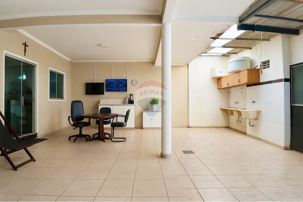 Sobrado - Venda - Taguatinga , Distrito Federal - 8B1FB383-68BB-473A-834B-B2A29E2A157F.jpg - 880231061-46