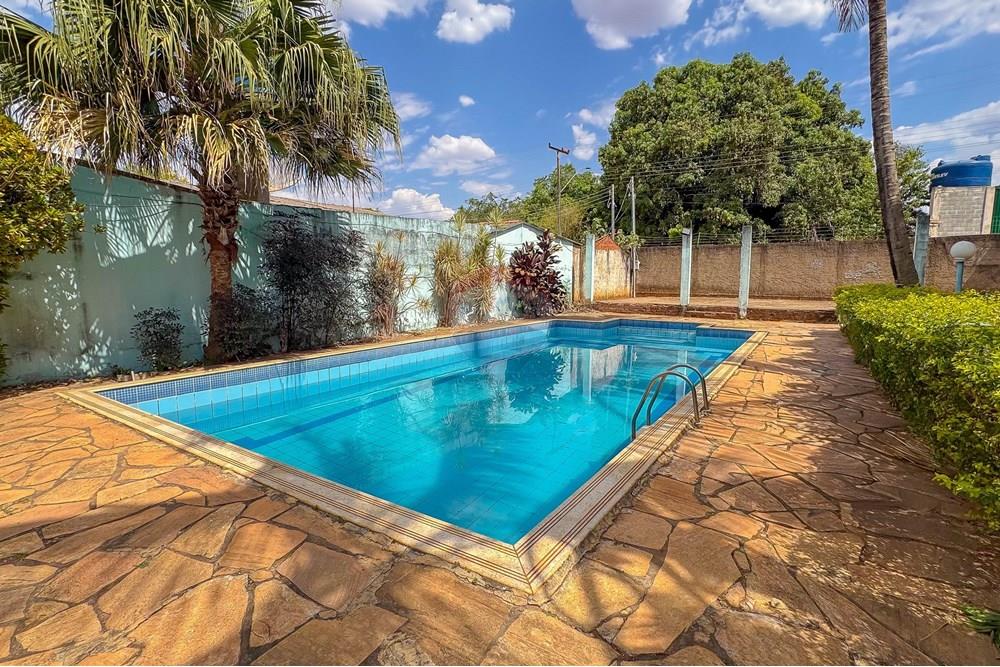 Chácara / Sítio / Fazenda - Venda - Ceilandia , Distrito Federal - IMG_8923.jpg - Quintal - 880231186-13