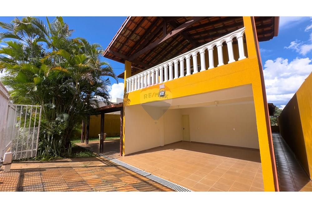 Casa - Venda - Brasília , Distrito Federal - VISTA GARAGEM E VARANDA PISO SUPERIOR.jpg - 880341024-128