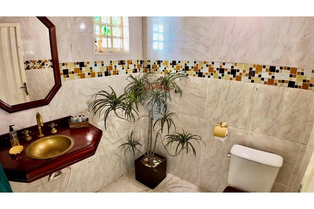 Casa - Venda - Paranoa , Distrito Federal - 25 - Área Gourmet - Banheiro.jpg - 880151004-206