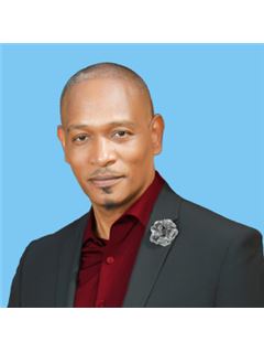 Asociado de Venta/Agente - Donovan Mccarty - RE/MAX ELITE Kingston