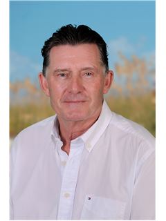 Makelaar - Thomas Waite - RE/MAX REAL ESTATE GROUP