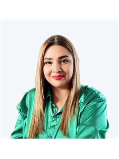 Associate - Abigail Cordon - RE/MAX PLUS