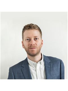 Luis Holguin - RE/MAX LEGACY