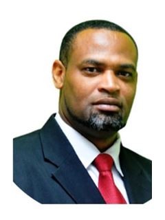 Asociado de Venta/Agente - Lashley Butcher - RE/MAX REAL ESTATE GROUP