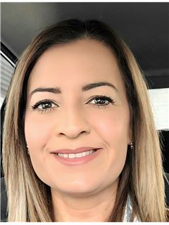 Asociado de Venta/Agente - Elisa Perez - RE/MAX DORADO REALTY