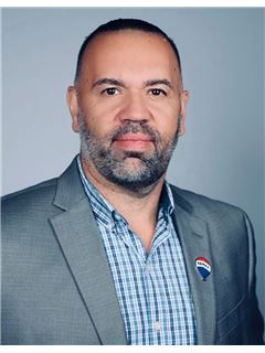 Raul Villanueva - METRO/PLAYA