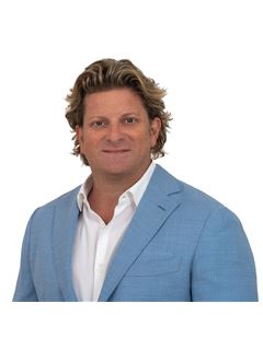 Asociado de Venta/Agente - Bradley  Huffstetler - RE/MAX CAYMAN ISLANDS