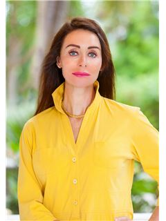 Makelaar - Grace Lappin - RE/MAX REAL ESTATE GROUP