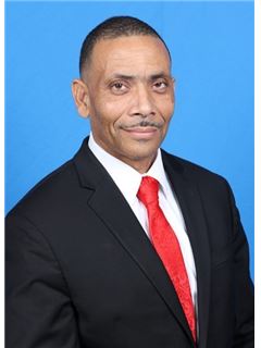 Associate - Richard Thelwell - RE/MAX ELITE REALTY 3