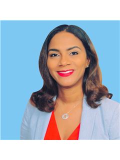Asociado de Venta/Agente - Alisha Clarke - RE/MAX ELITE Kingston