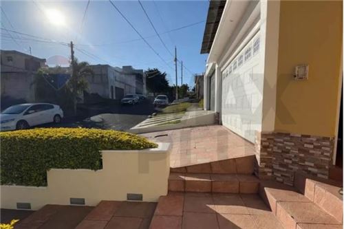 Venta-Villa-Zona 16, Guatemala, Guatemala-902091022-3